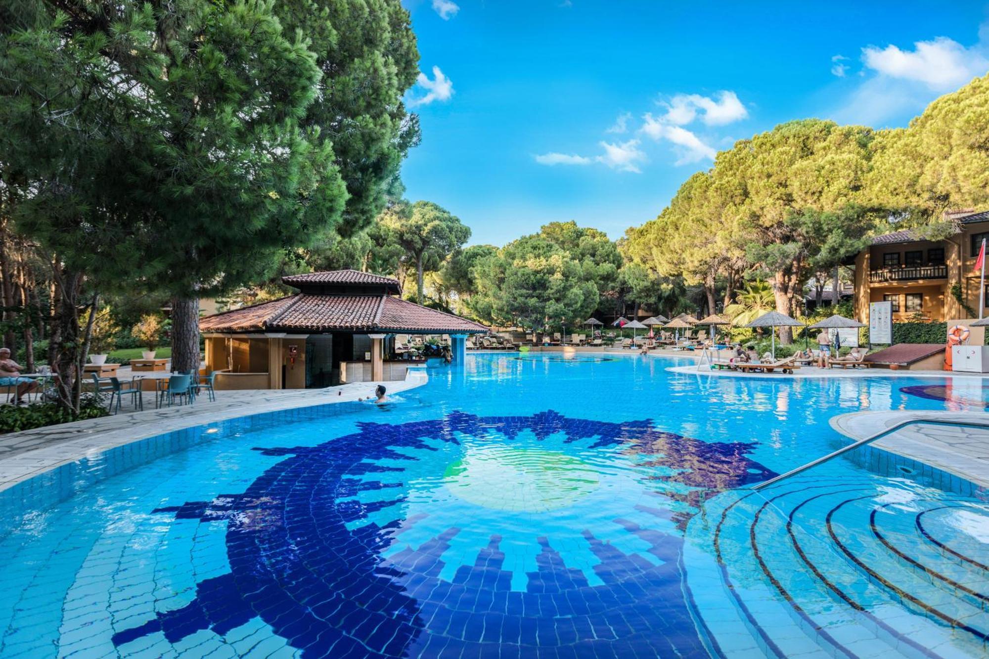 贝莱克水上世界酒店 安塔利亚 外观 照片 Pool at the hotel